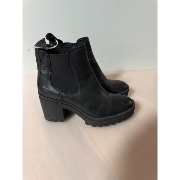 Fly London Tope black Chelsea Boot (Women) 8-8.5US / 39EU - Picture 4 of 10